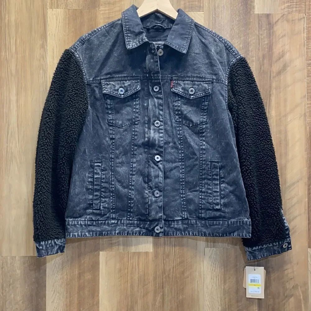 LEVIS - Black Jean Jacket with Sherpa Sleeves